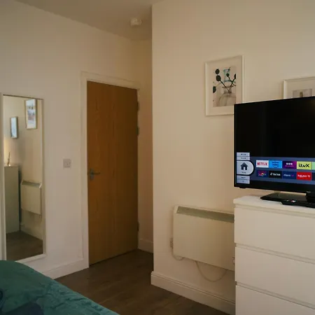 Luxury 3 Bed City Centre Apartment Cardiff Exterior photo